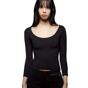 TANKAIR SIMILAR Black coop Neck 3/4 Sleeve Top